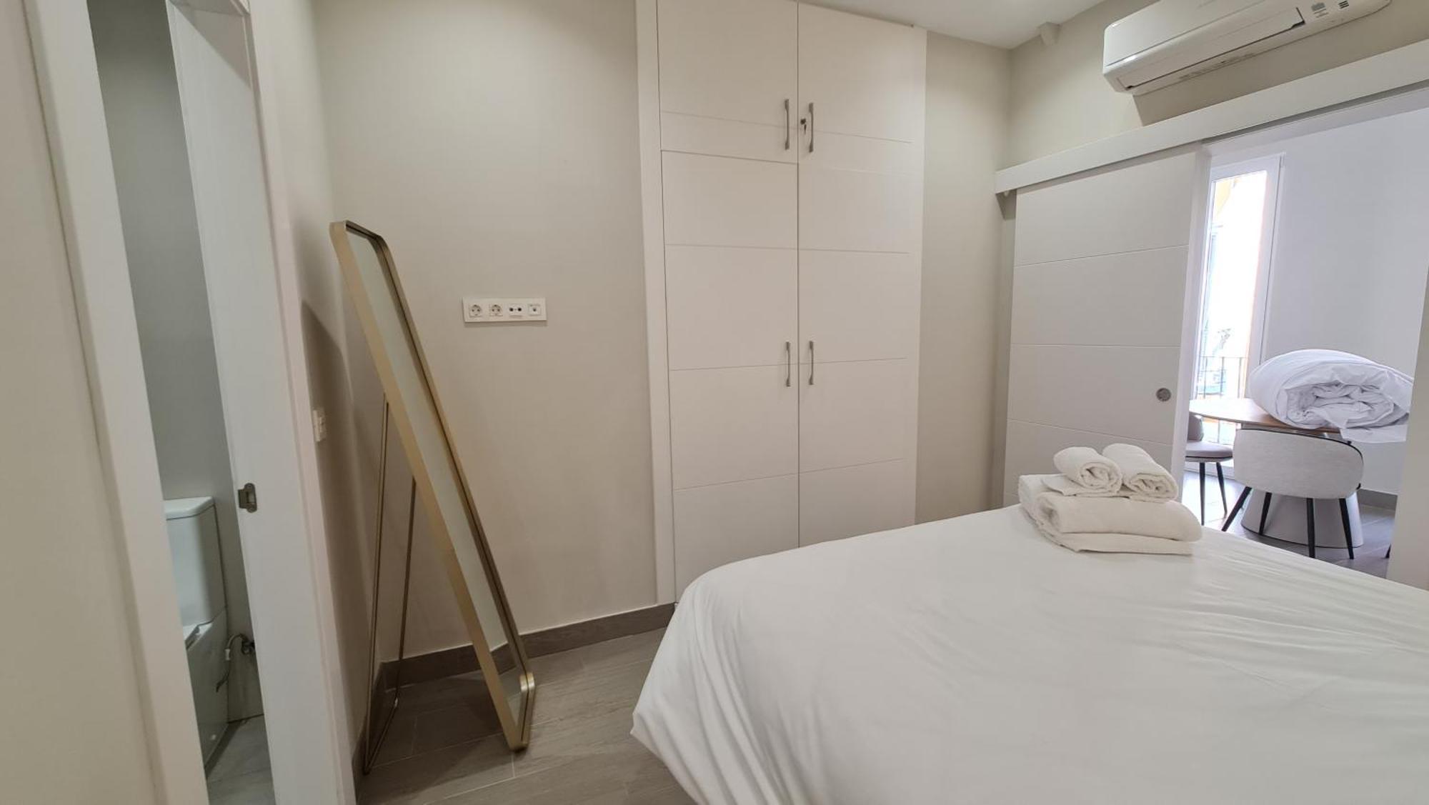 Navas 101 Cosmopolitan Loft Apartment Гранада Екстериор снимка
